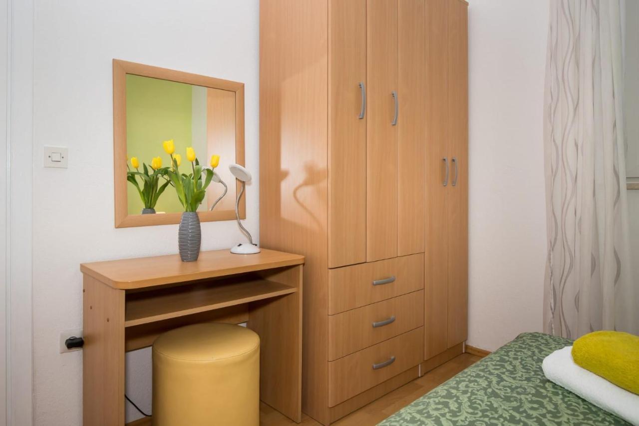 Apartmani Filipic Bol Buitenkant foto