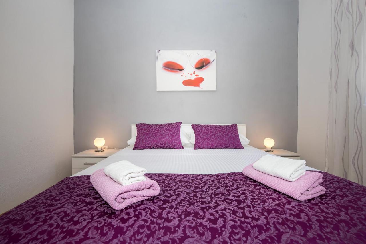 Apartmani Filipic Bol Buitenkant foto
